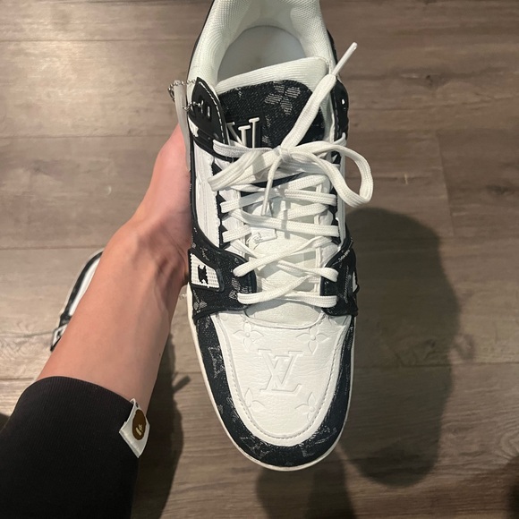 Gently used Louis Vuttion shoes WILL NEGOTIATE!! - Picture 3 of 6